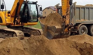 Выкопать яму экскаватором в Волгограде от 944 руб. - 2Землекопа-Влг